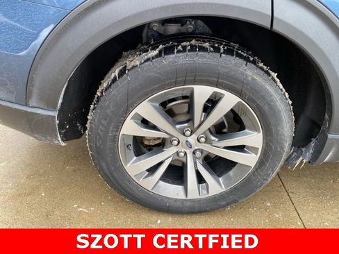 Used 2020 Ford Explorer Platinum w/ Premium Technology Package image 14