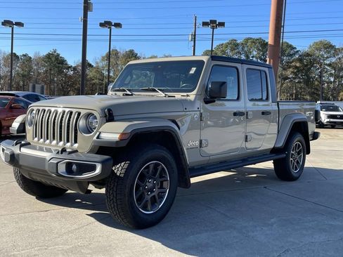 Used 2020 Jeep Gladiator Overland image 31