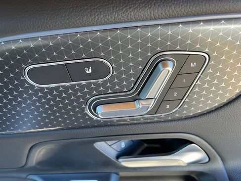 Certified 2025 Mercedes-Benz GLB 250 4MATIC image 16