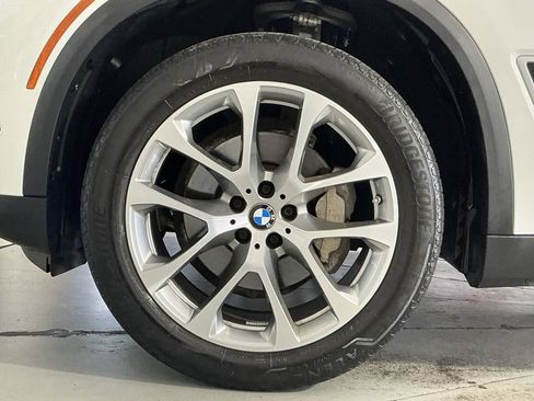 Used 2023 BMW X5 xDrive40i w/ Premium Package AWD/4WD image 13
