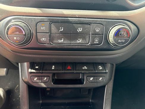 Used 2018 Chevrolet Colorado Z71 AWD/4WD image 20