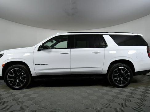 Used 2024 Chevrolet Suburban RST w/ Luxury Package image 17