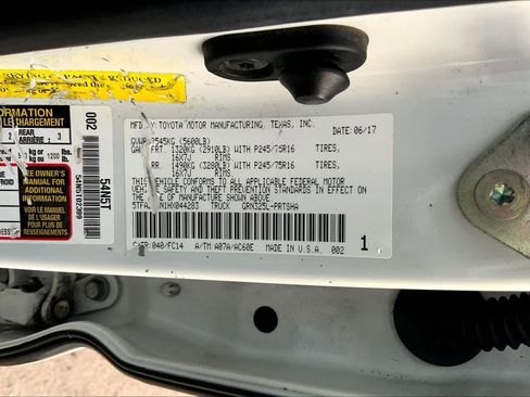 Used 2017 Toyota Tacoma SR5 w/ Tow Package image 34