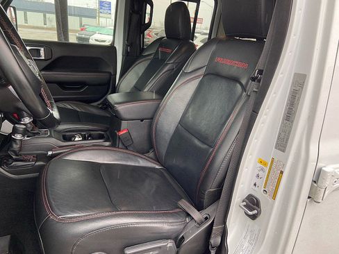 Used 2020 Jeep Wrangler Unlimited Rubicon w/ Uconnect 4C Nav & Sound Group image 12