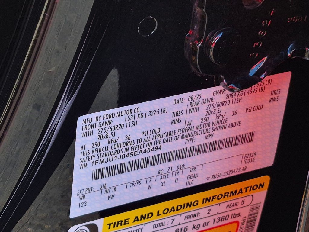 Used 2025 Ford Expedition Active AWD/4WD image 32