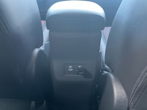 Used 2025 Nissan Kicks SR image 15