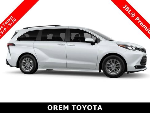New 2026 Toyota Sienna XLE image 13