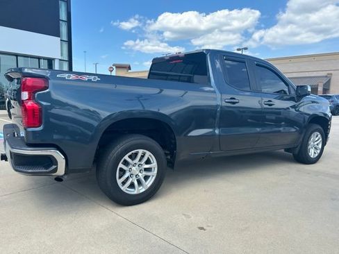 Used 2020 Chevrolet Silverado 1500 LT AWD/4WD image 12