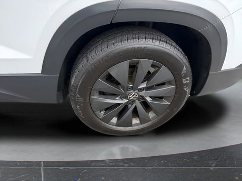 Used 2022 Volkswagen Taos S image 13