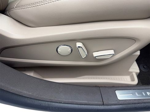 Used 2022 Lincoln Nautilus Reserve image 47