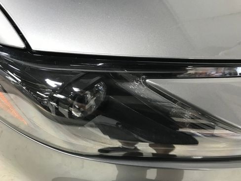 Used 2025 Toyota Camry SE AWD/4WD image 26