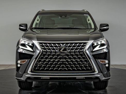 Used 2023 Lexus GX 460 Premium w/ Accessory Package AWD/4WD image 2
