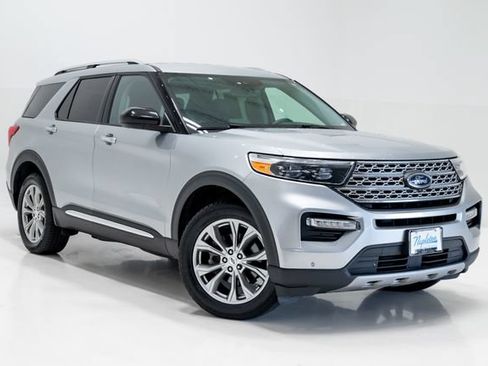 Used 2023 Ford Explorer Limited AWD/4WD image 6