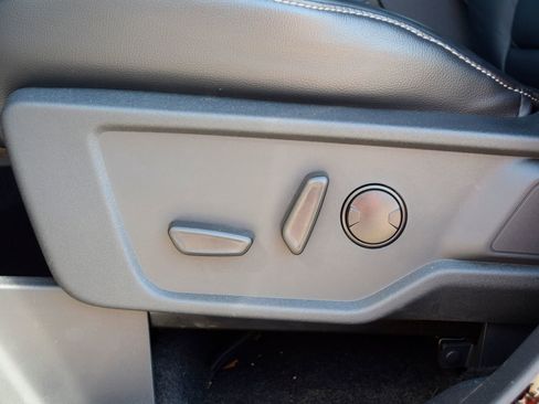 Used 2025 Ford Bronco Outer Banks AWD/4WD image 16