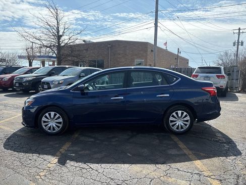 Used 2016 Nissan Sentra S image 2