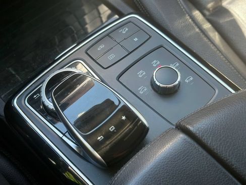 Used 2017 Mercedes-Benz GLS 450 4MATIC image 30