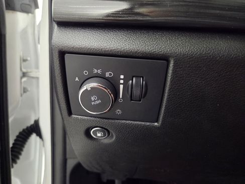 Certified 2022 Jeep Grand Cherokee Laredo E image 21