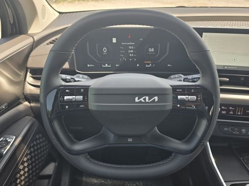 New 2027 Kia Carnival SX w/ Dark Edition Package FWD image 7