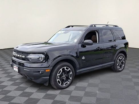 Used 2024 Ford Bronco Sport Outer Banks w/ Tech Package AWD/4WD image 3