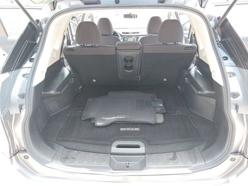Used 2016 Nissan Rogue S AWD/4WD image 14