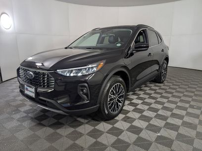 New 2025 Ford Escape SE w/ Class II Trailer Tow Package