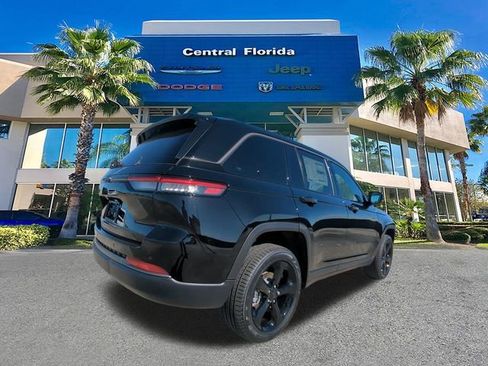 New 2026 Jeep Grand Cherokee Limited w/ Limited Altitude Package RWD image 5