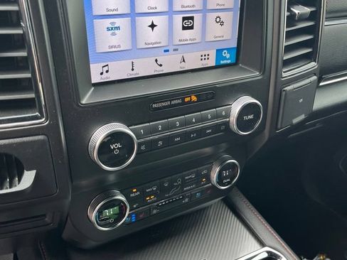 Used 2019 Ford Expedition Limited w/ Equipment Group 303A AWD/4WD image 13