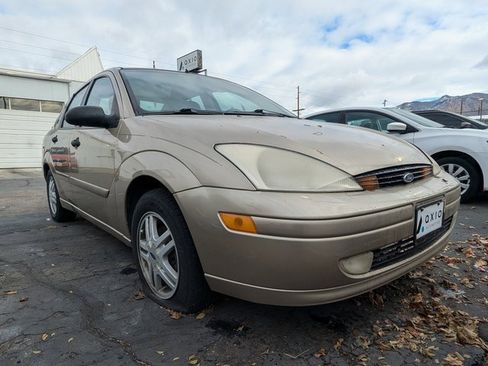 Used 2000 Ford Focus SE image 1