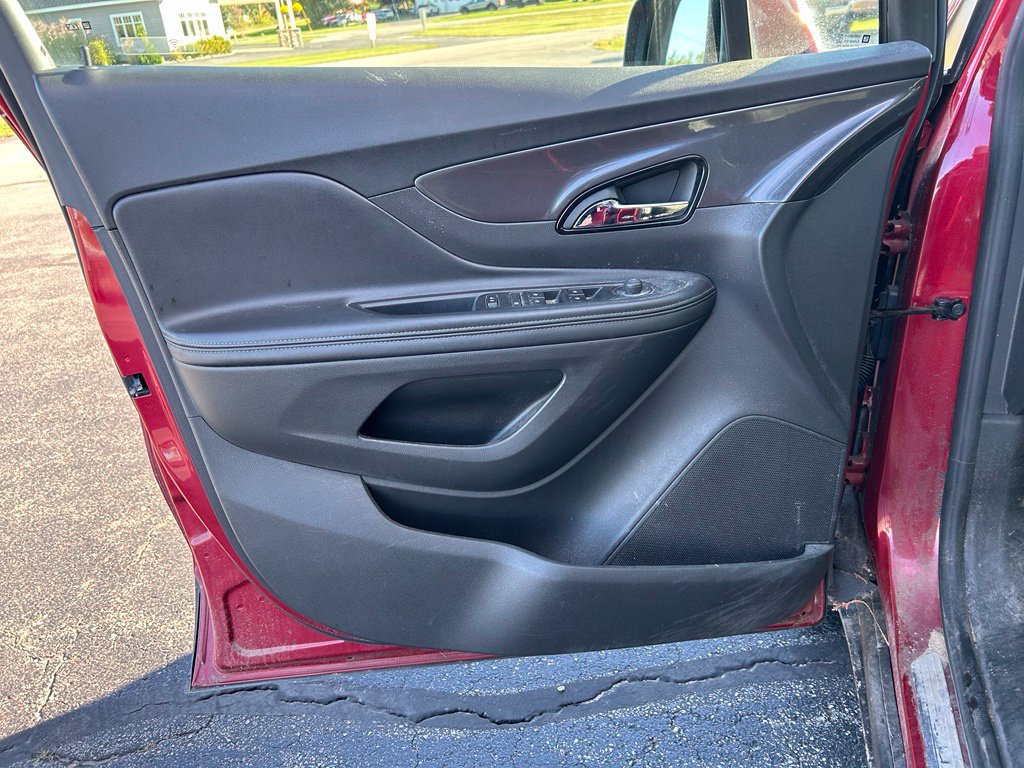 Used 2019 Buick Encore Preferred AWD/4WD image 10