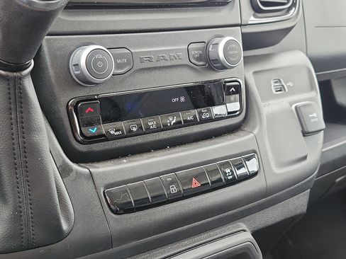 Used 2025 RAM ProMaster 3500 w/ Convenience Group image 15