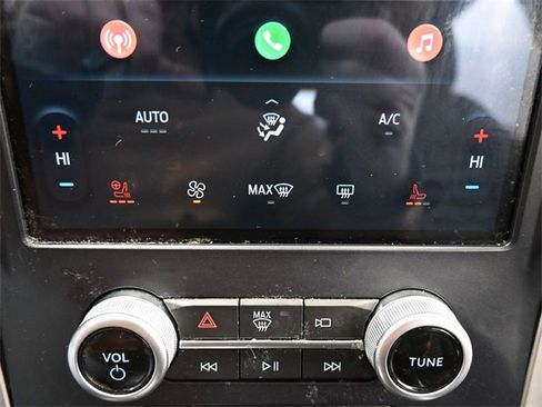 Used 2022 Ford Edge SEL w/ Convenience Package image 15