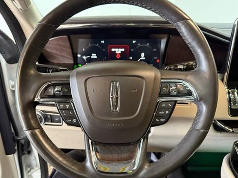 Used 2021 Lincoln Navigator Reserve w/ Luxury Package image 26
