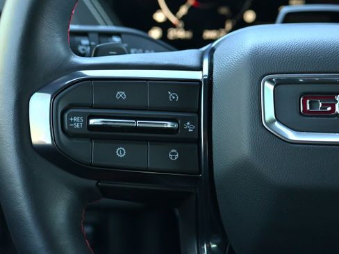 Used 2025 GMC Yukon AT4 Ultimate image 29