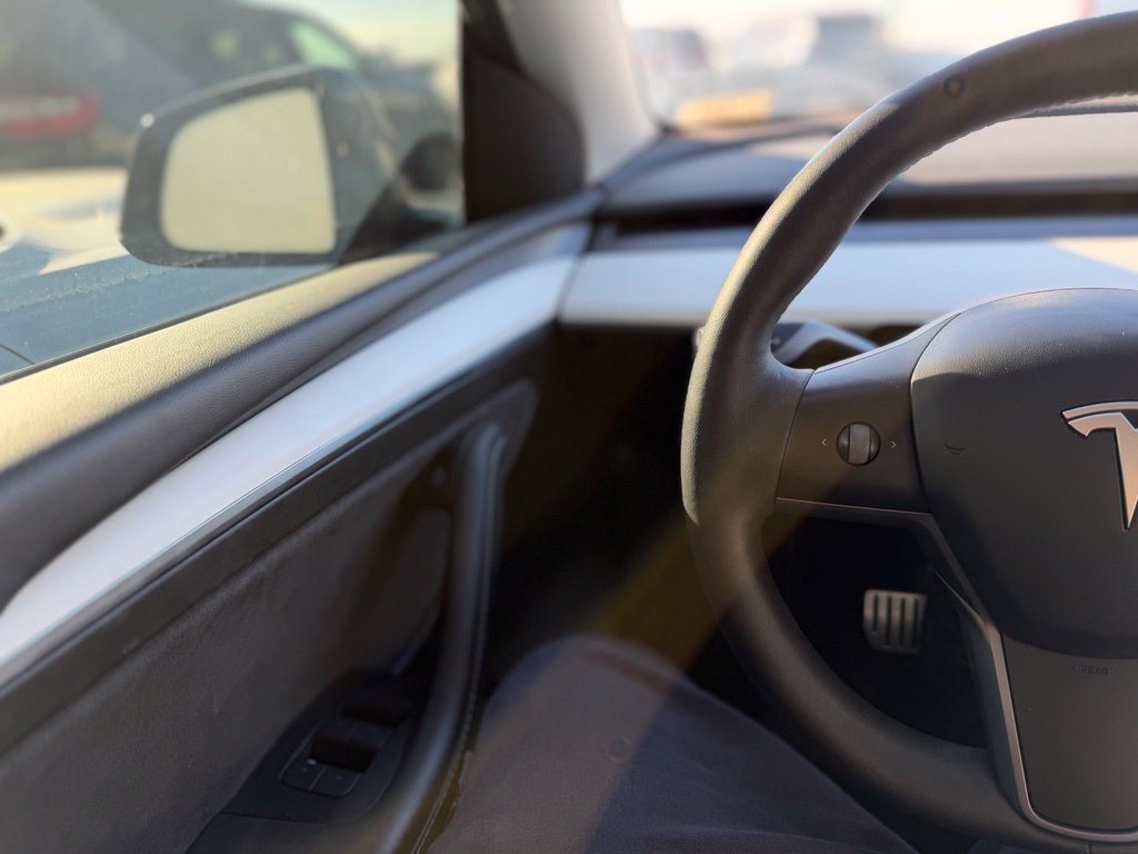 Used 2023 Tesla Model Y Performance AWD/4WD image 7