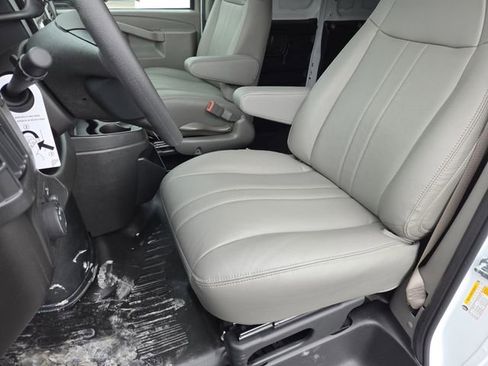 New 2026 GMC Savana 2500 Work Van w/ Driver Convenience Package image 28