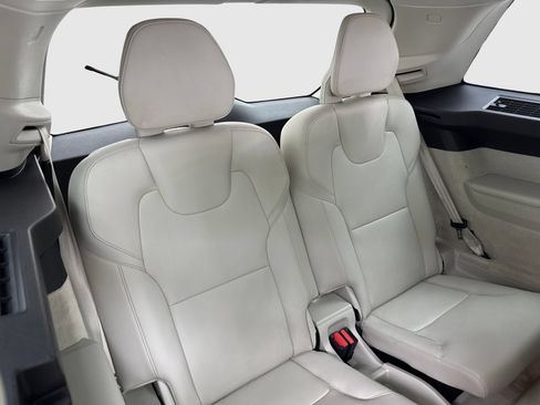 Used 2016 Volvo XC90 T6 Momentum w/ Protection Package Plus AWD/4WD image 49