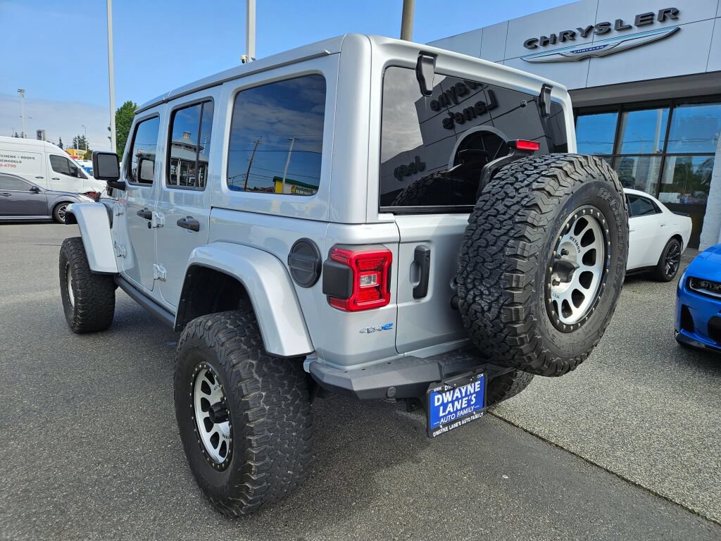 Used 2023 Jeep Wrangler Unlimited Sahara w/ Cold Weather Group AWD/4WD image 3