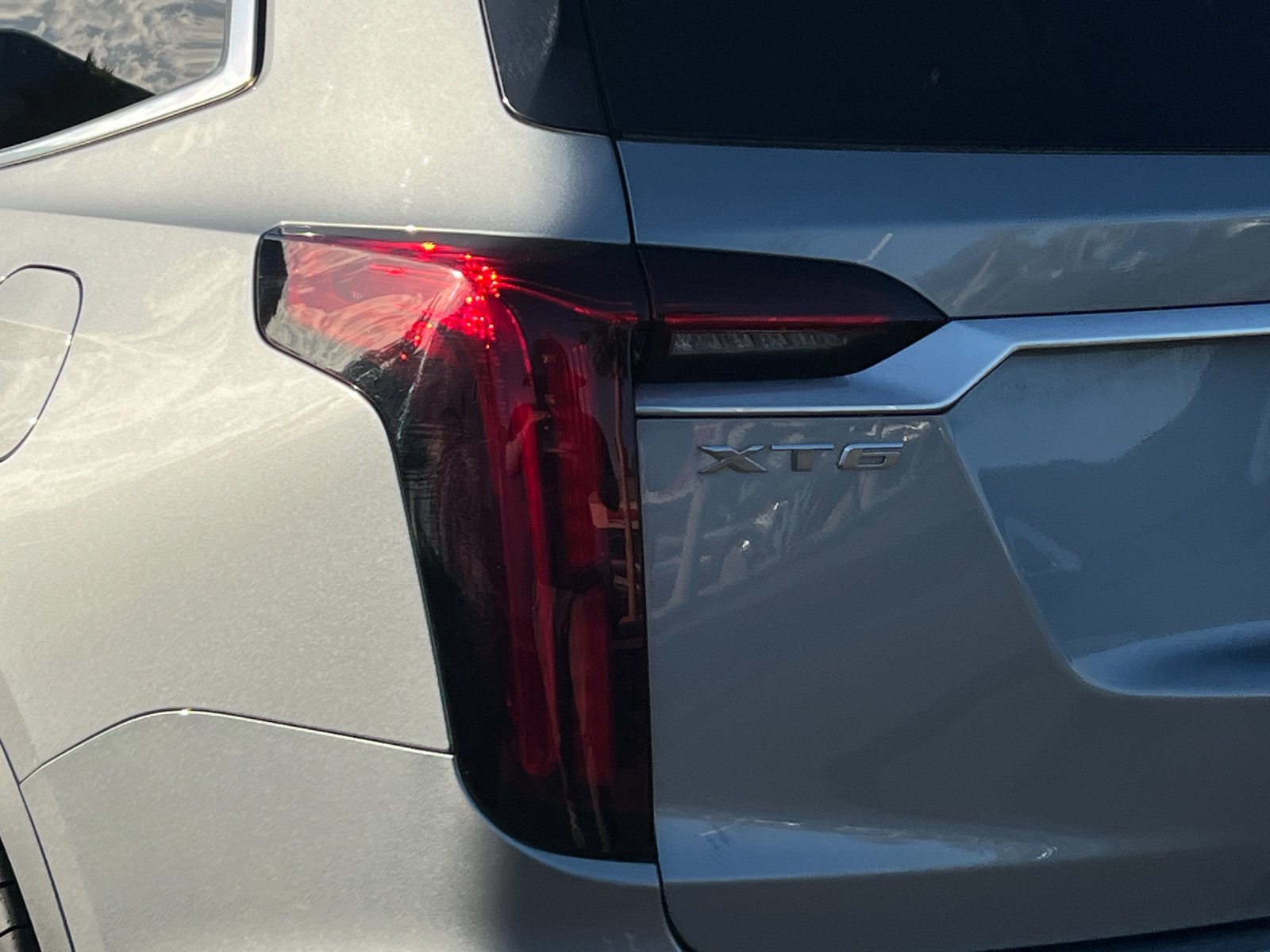 Certified 2025 Cadillac XT6 Premium Luxury FWD image 28
