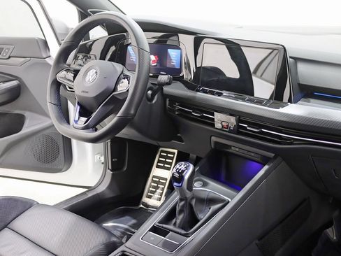 Used 2022 Volkswagen Golf R image 28