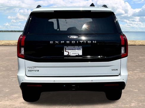 Used 2025 Ford Expedition Max Active AWD/4WD image 7