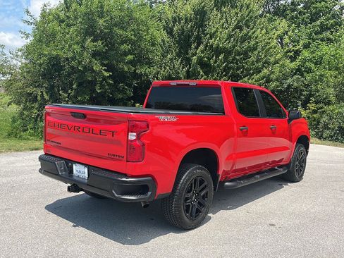Used 2024 Chevrolet Silverado 1500 Custom Trail Boss w/ Turbomax Blackout Package AWD/4WD image 5