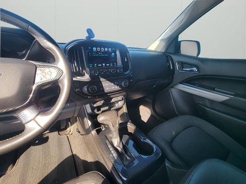 Used 2018 Chevrolet Colorado LT w/ LT Convenience Package RWD image 17