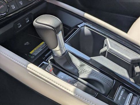 Used 2025 Honda Accord Touring image 12