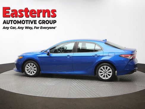 Used 2019 Toyota Camry LE image 60