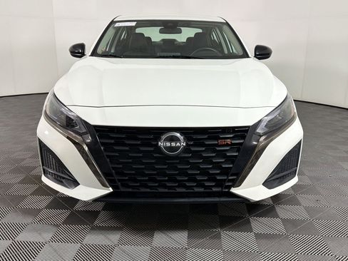 Used 2025 Nissan Altima 2.5 SR FWD image 5