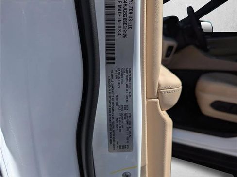 New 2025 Jeep Grand Cherokee Limited image 27