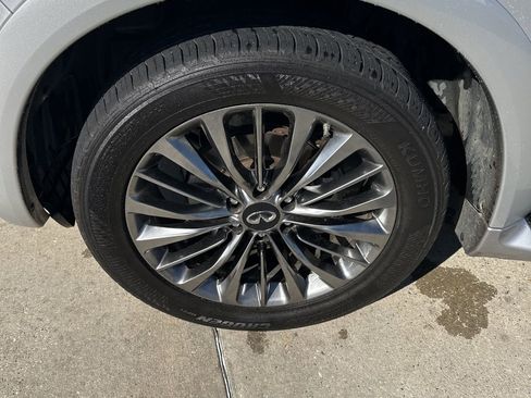 Used 2020 INFINITI QX80 Luxe w/ 22" Wheel Package image 2
