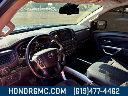 Used 2023 Nissan Titan SV w/ SV Convenience Package image 11