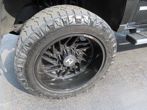 Used 2015 Chevrolet Silverado 2500 High Country w/ Duramax Plus Package image 10