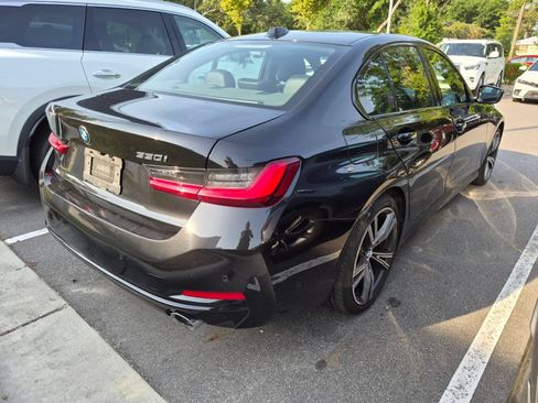 Used 2023 BMW 330i Sedan w/ Premium Package RWD image 2